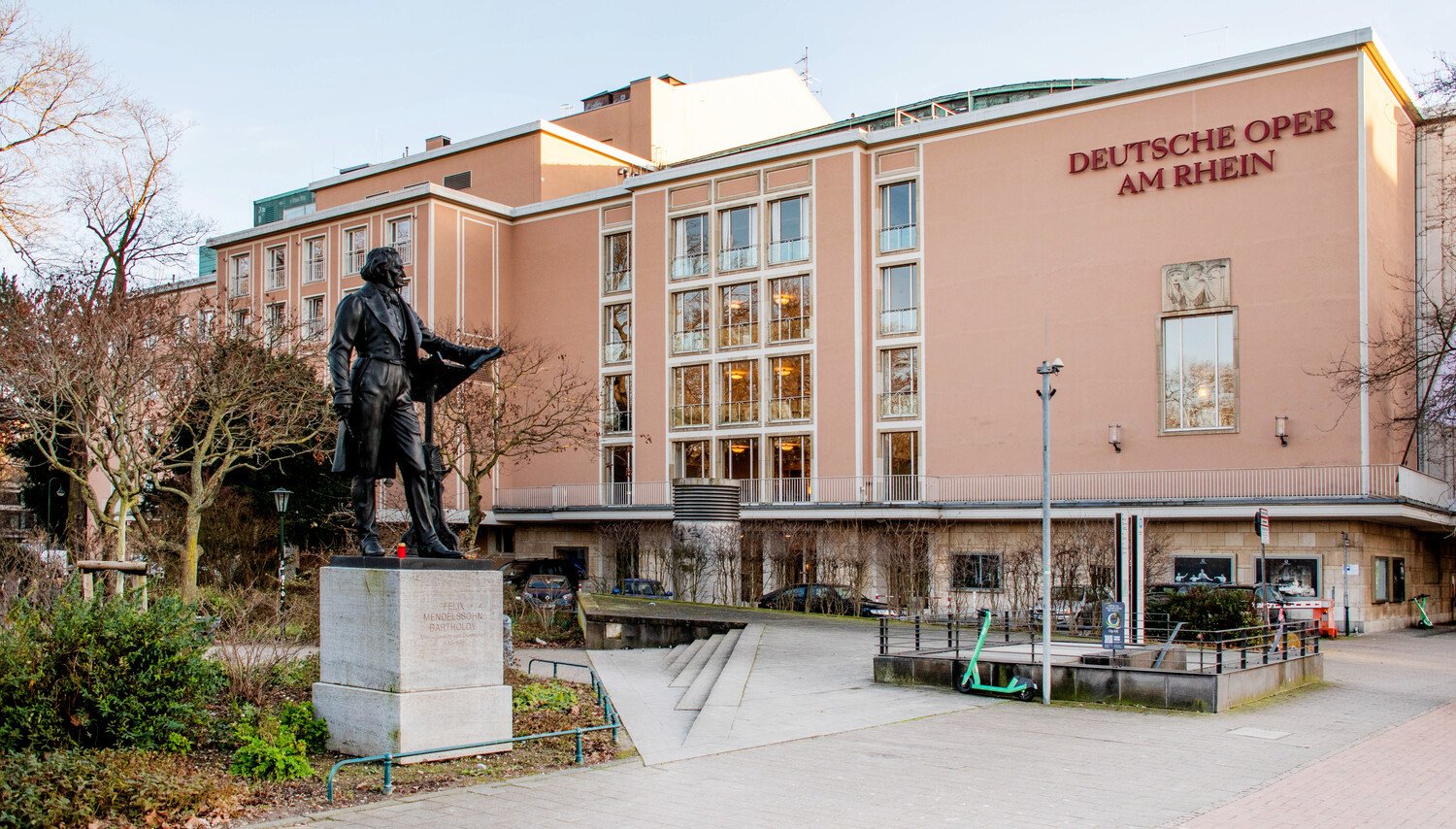 라인 독일 오페라 / 라인 발레단 (도이체 오퍼 암 라인 / 발레 암 라인)